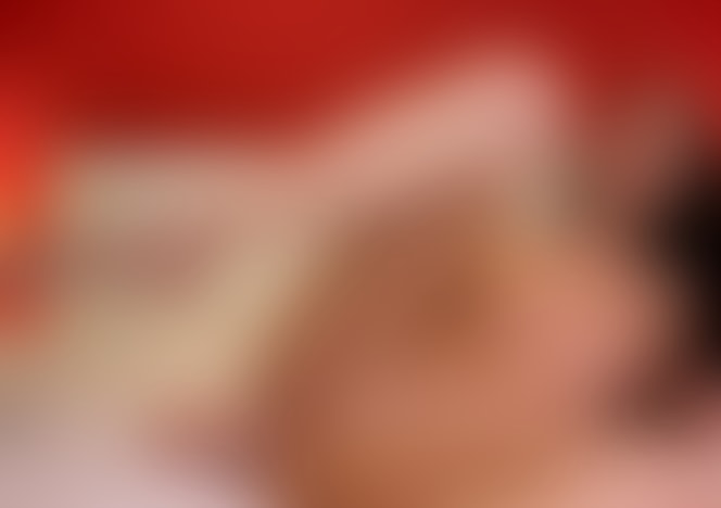 489_Kim_masturbates_with_dildos_and_buttplugs_for_you