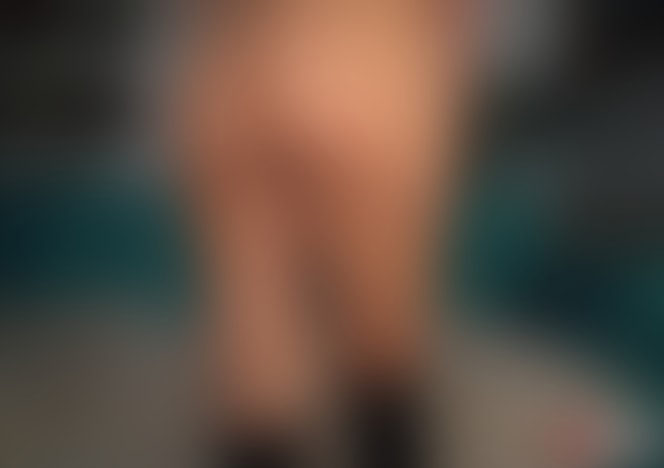 999_030_Black_knee-high_socks_and_facial