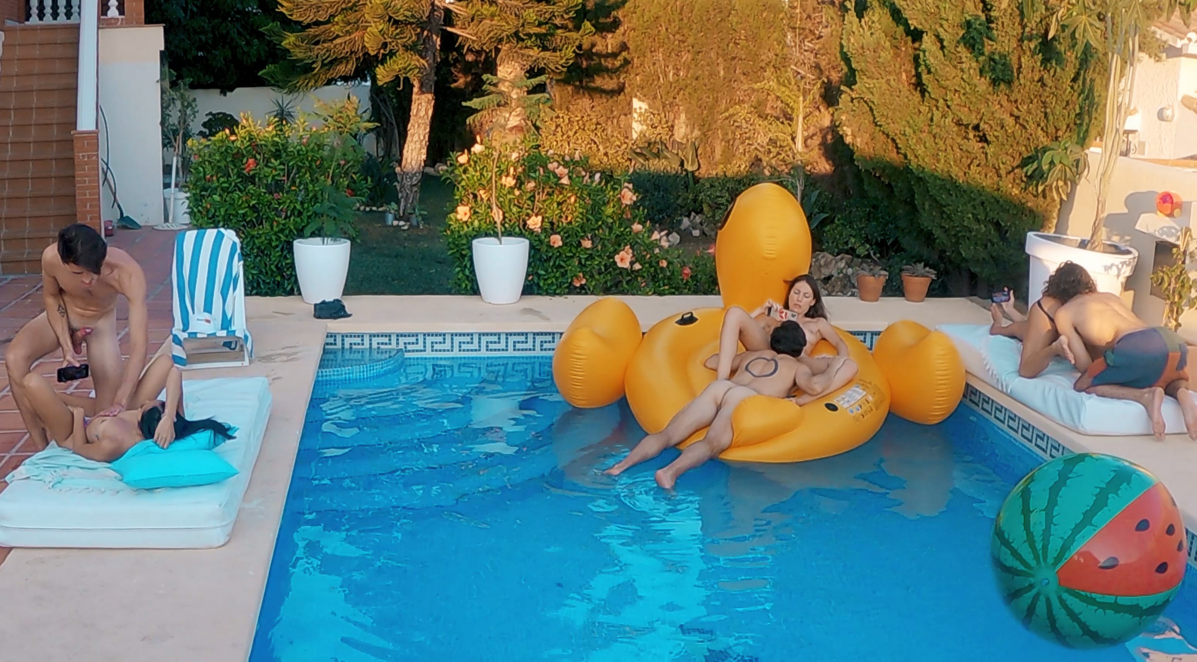 Poolside Sex With LeoLulu And Luna